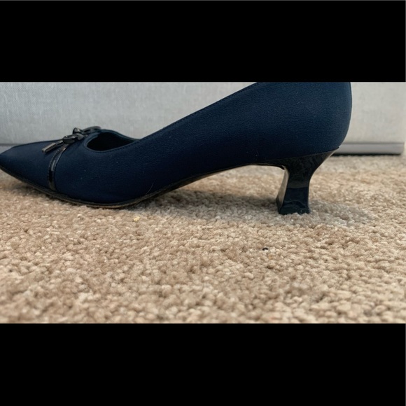 Used Stewart Weitzman pump with a little heel (see photos). - Picture 3 of 6